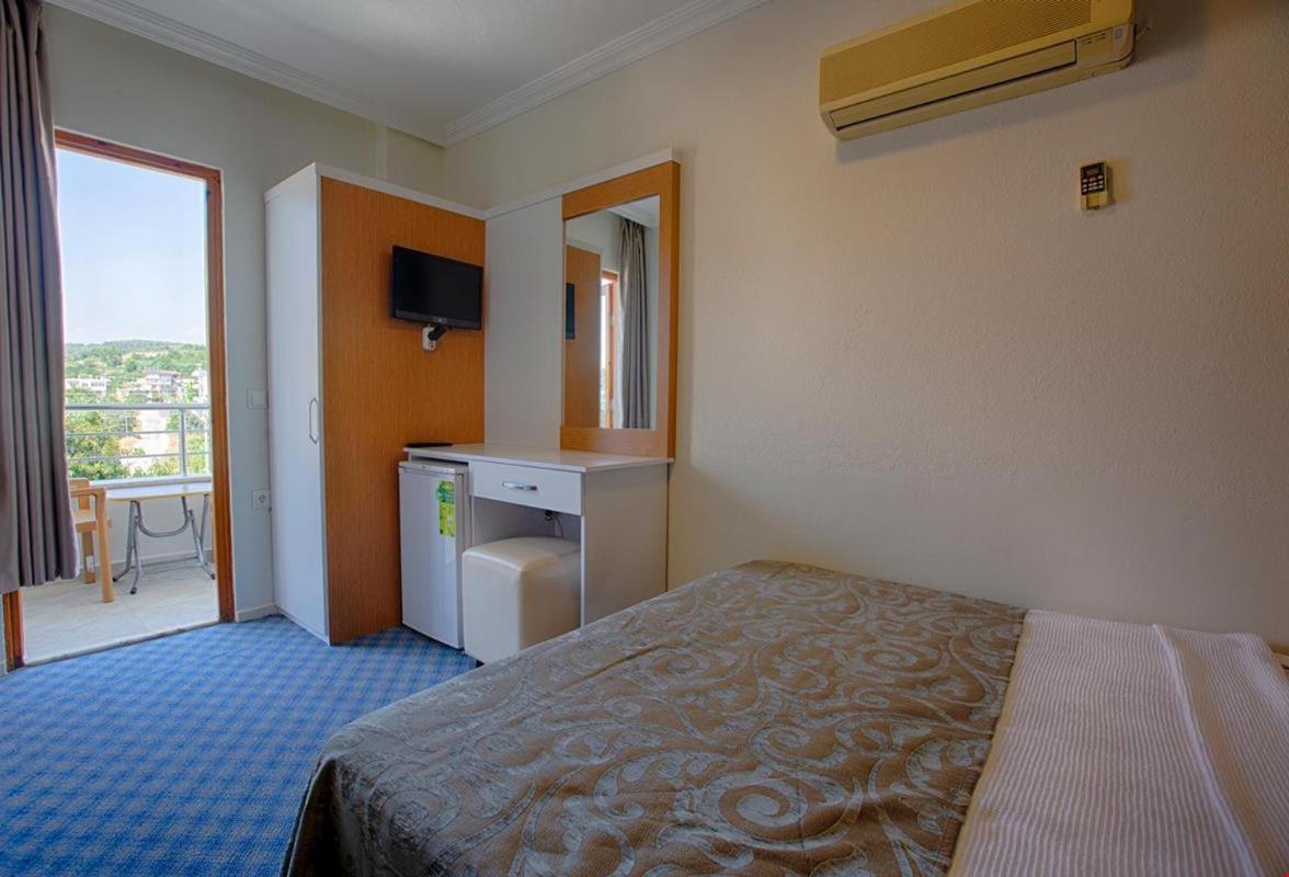 Azak Blue Otel Okurcalar Eksteriør bilde