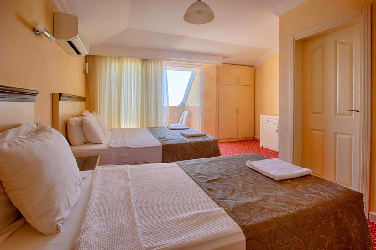 Azak Blue Otel Okurcalar Eksteriør bilde